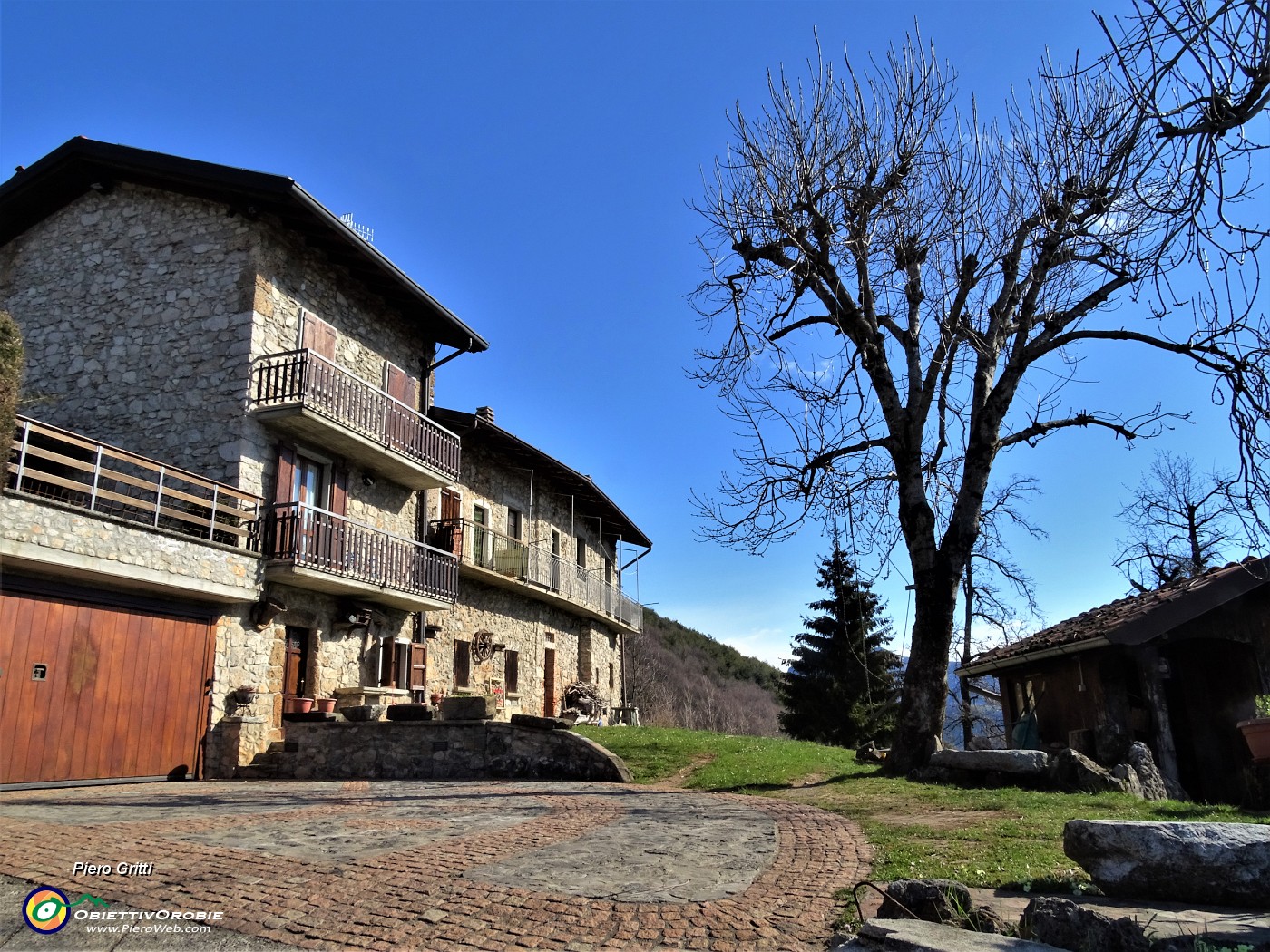 24 Pernice (727 m) scorcio.JPG